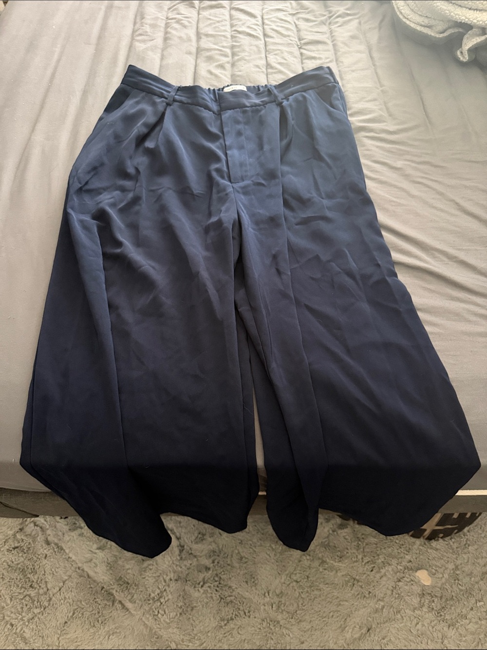Women's Wide-Leg Trousers in Navy — Elegant Flowing Silhouette